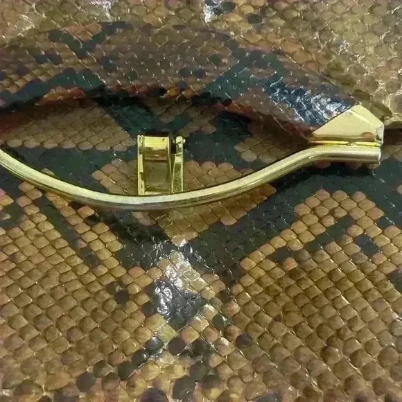 Chic de Paris Leather Shoulder Bag Snake Skin Adjustable Strap Gold 11x8 - Picture 4 of 10